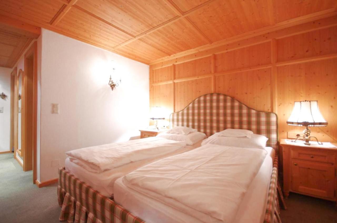 Hotel Pension Alpenrose Lech am Arlberg Exterior foto