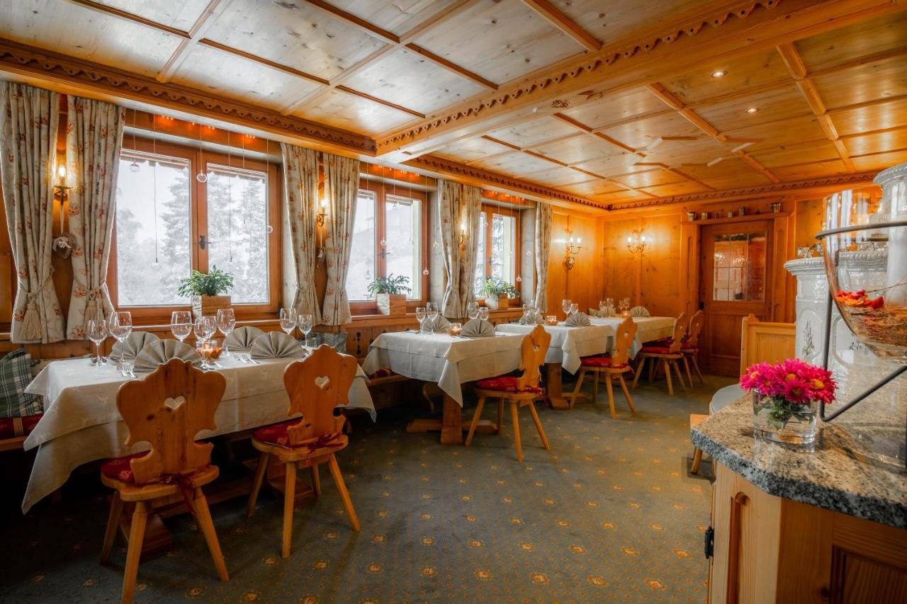 Hotel Pension Alpenrose Lech am Arlberg Exterior foto